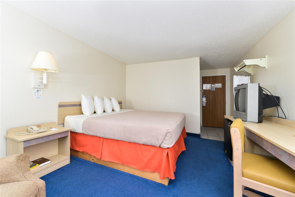 Americas Best Value Inn Jefferson City Quarto foto