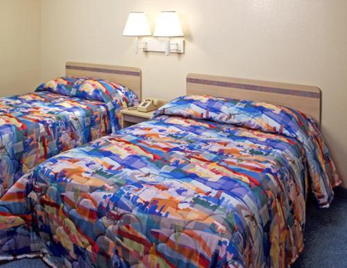 Americas Best Value Inn Jefferson City Quarto foto
